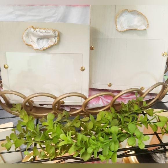 Oyster Shell Photo Frame - Picture 4 of 4